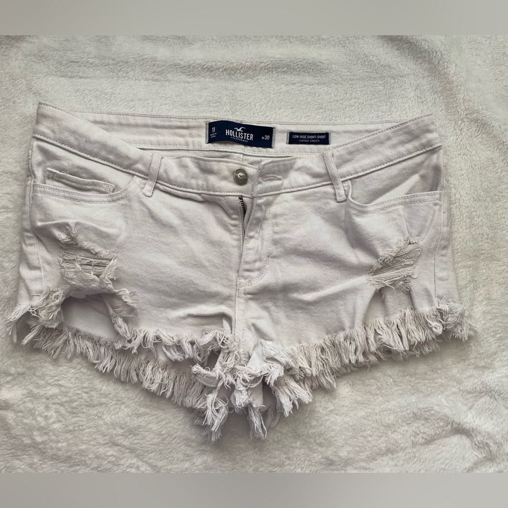 Hollister Jean shorts, white, size 11
